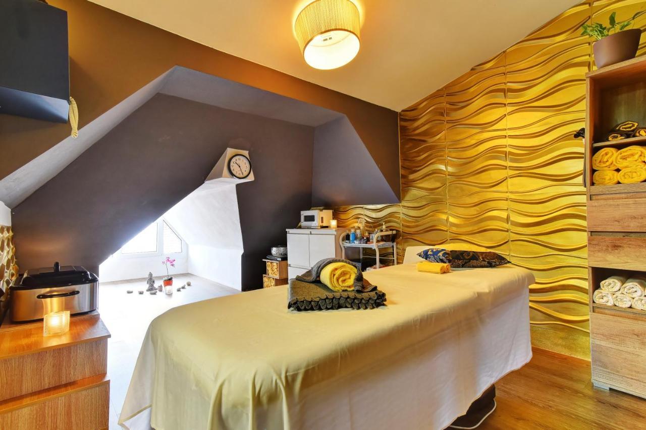 Hotel Davinci Marianske Lazne Bagian luar foto