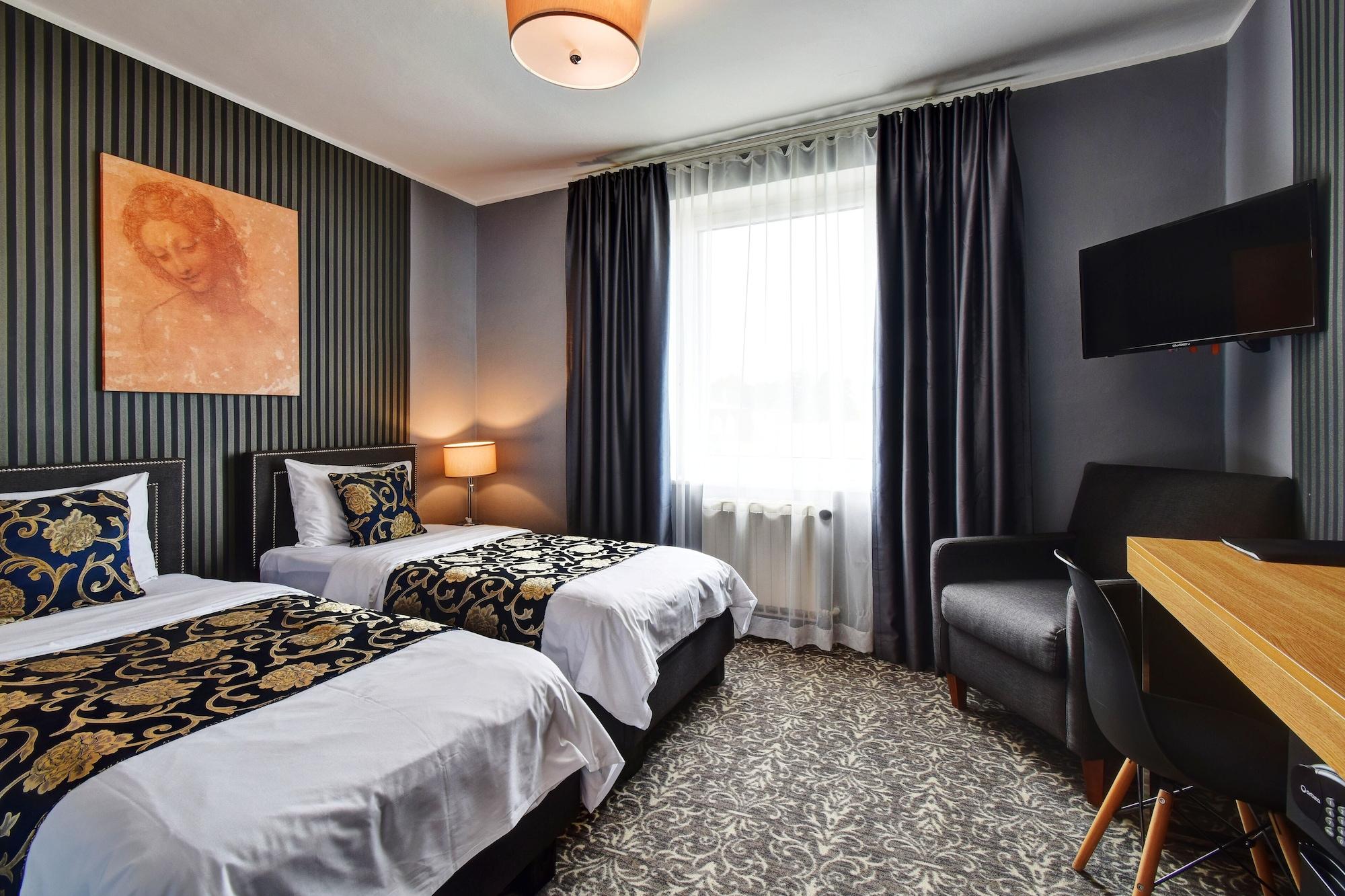 Hotel Davinci Marianske Lazne Bagian luar foto